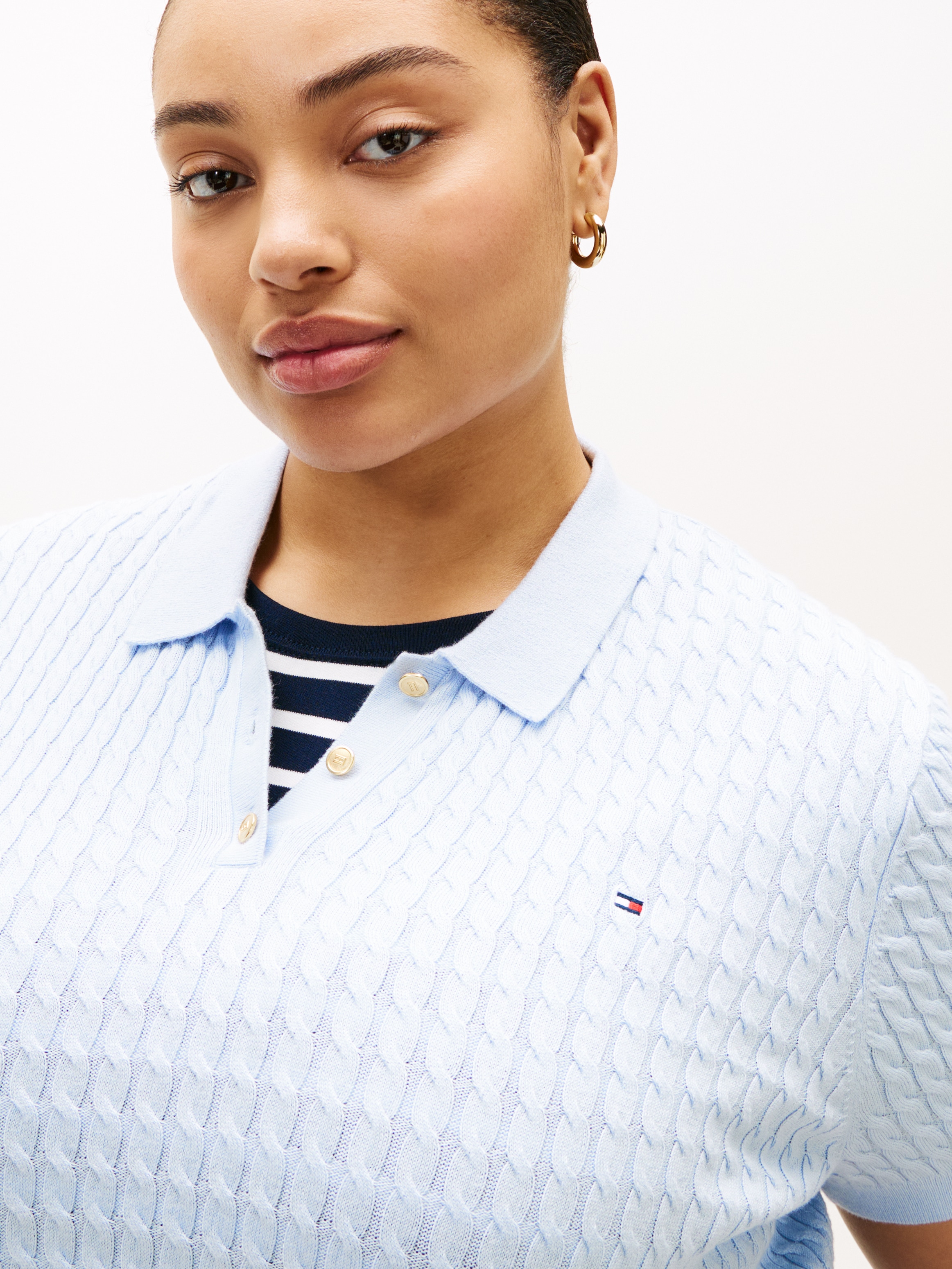 Tommy Hilfiger Curve Polokragenpullover »CRV CO CABLE FINE GG POLO S/S« in grossen Grössen, mit Zopfmuster