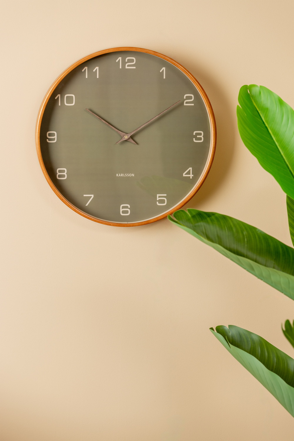 Wall clock Acento wood moss green
