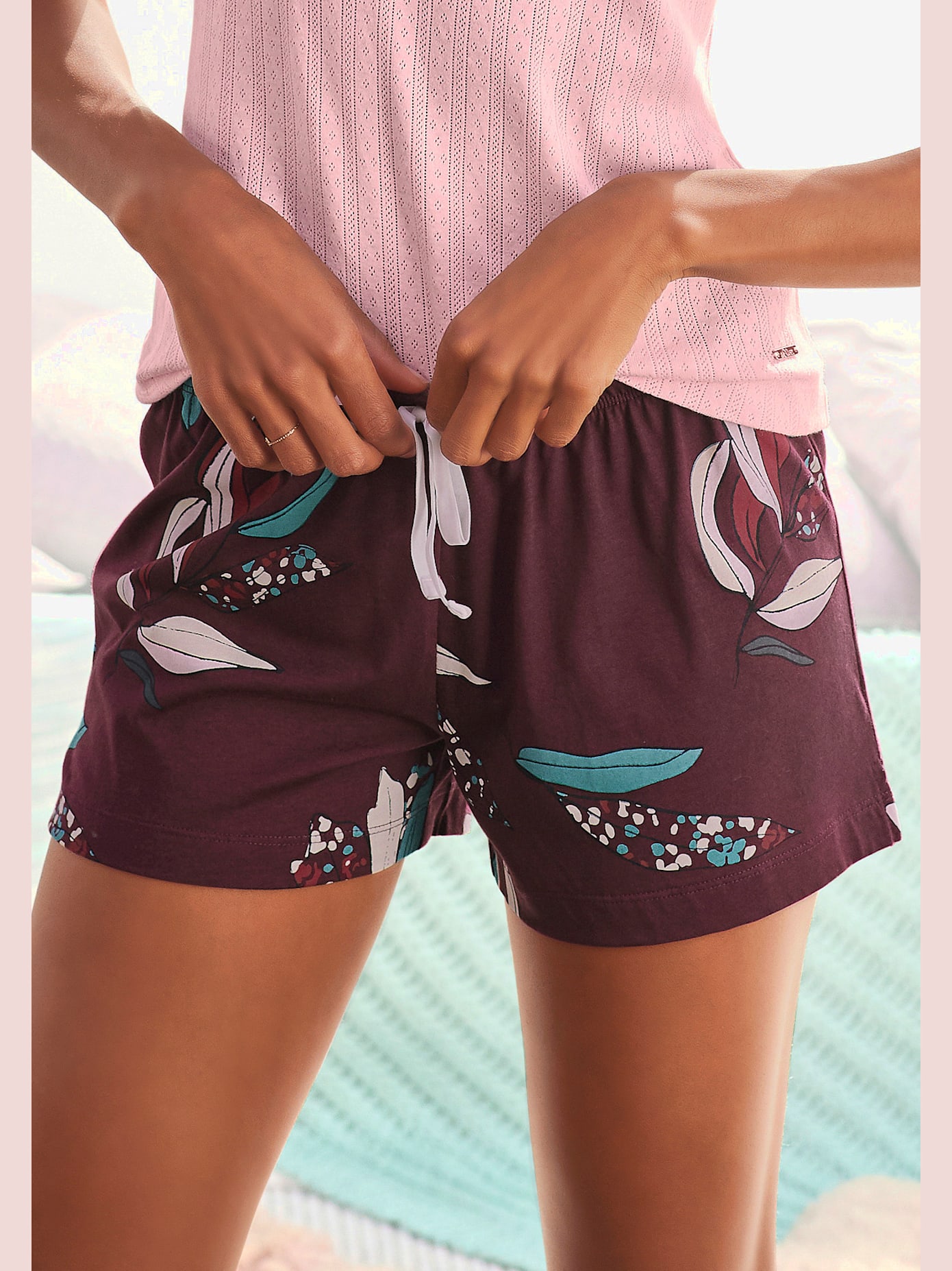 Short de pyjama élégant short de nuit avec motif sur toute la surface