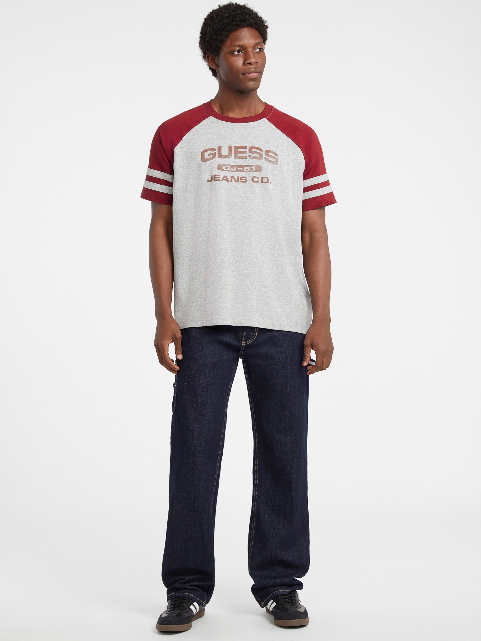 Camiseta Raglan Universitária Oversized