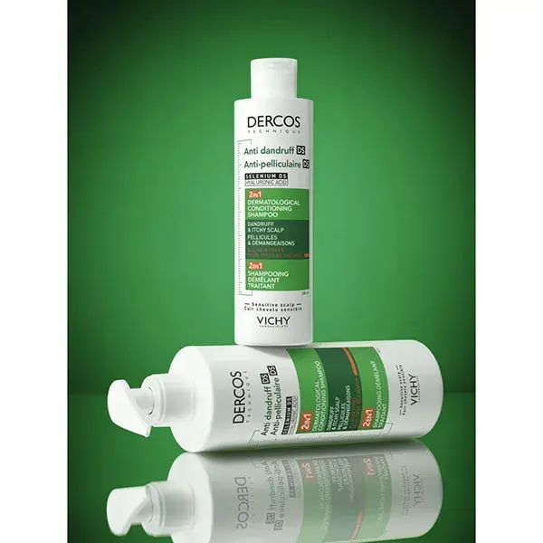 Shampoo desembaraçante 2 em 1 anticaspa Vichy Dercos DS para todos os tipos de cabelo 390ml