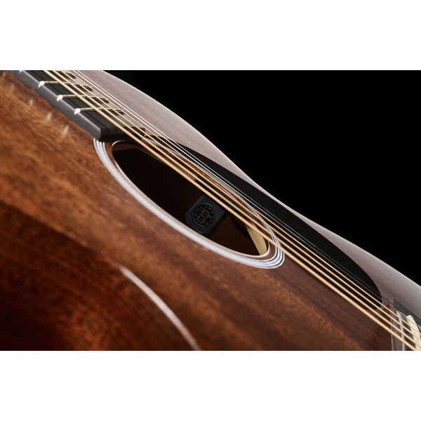 Martin Guitar 000-10E