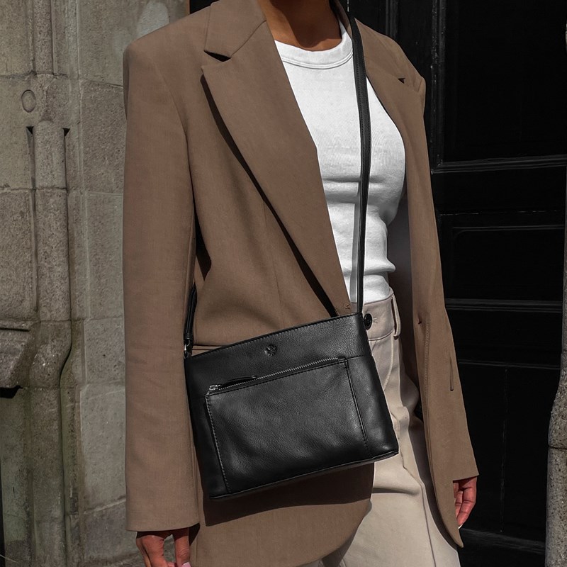 Aura<br>Crossbody Milos