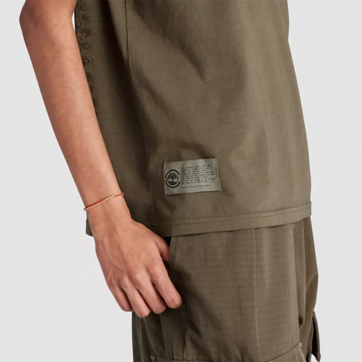 Camiseta Timberland x CLOT Future73 SS unissex na cor verde-escura.