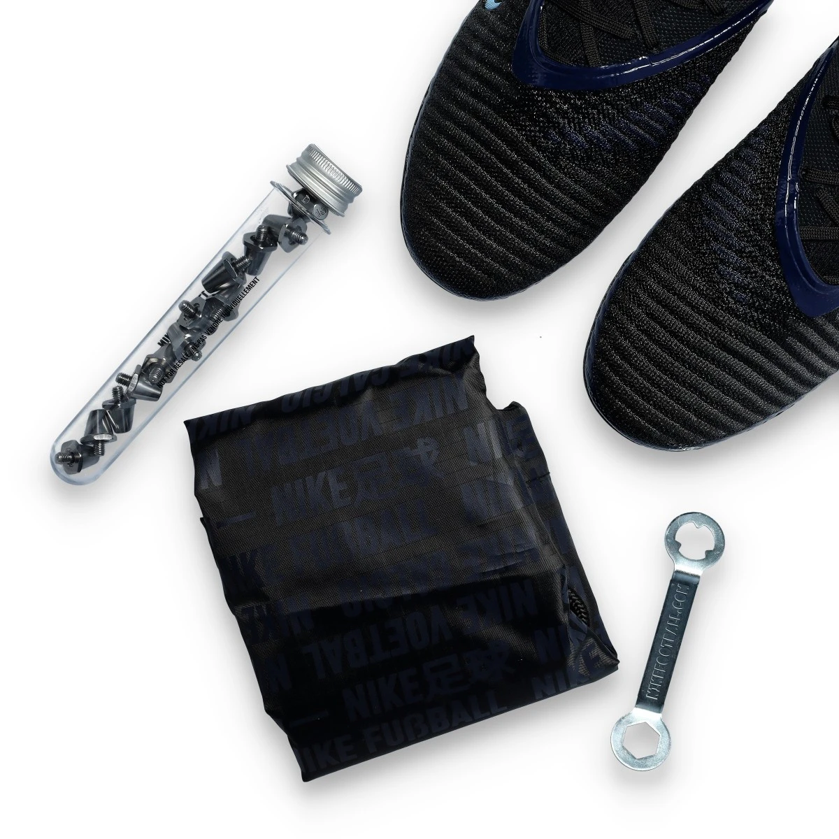 Chuteira Nike Phantom 6 Low Elite SG-Pro