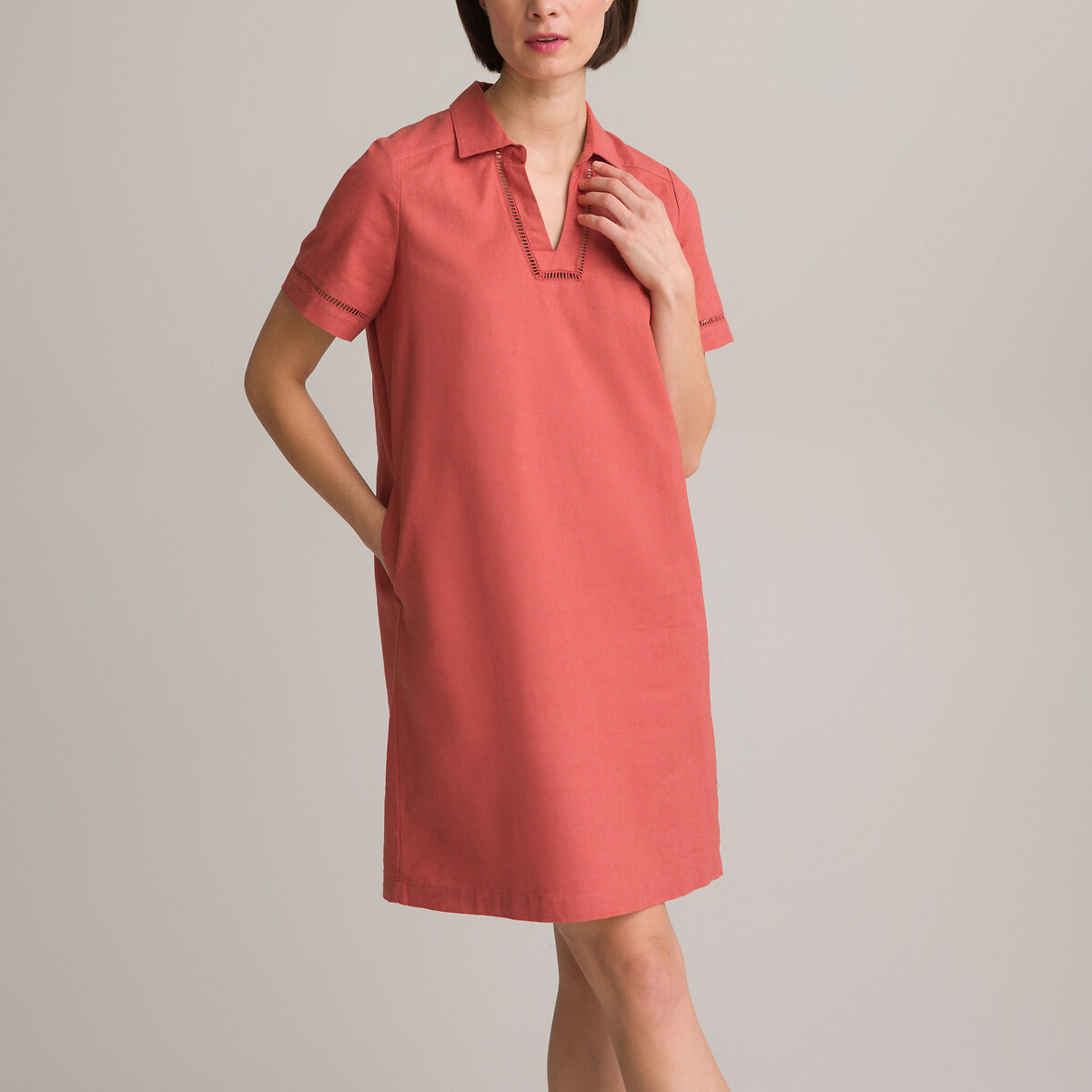 ANNE WEYBURN<br>Vestido reto, comprimento midi, mangas curtas