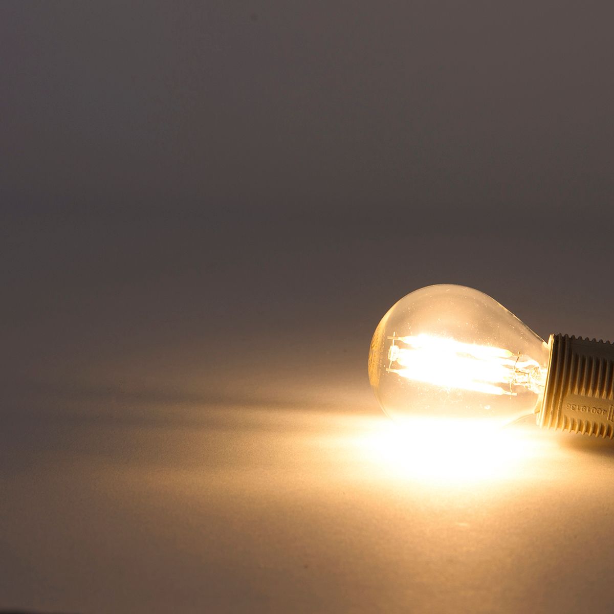 Set van 5 E14 LED lampen filament P45 4W 470 lm 2700K
