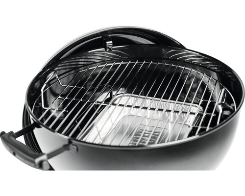 Weber Kettle E-5730 houtskoolbarbecue, Ø 57 cm, zwart, inclusief dekselthermometer, bodemrooster, stalen houtskoolrooster, gecoat stalen kookrooster, aluminium asopvanger, one-touch reinigingssysteem, brikettenmaatbeker