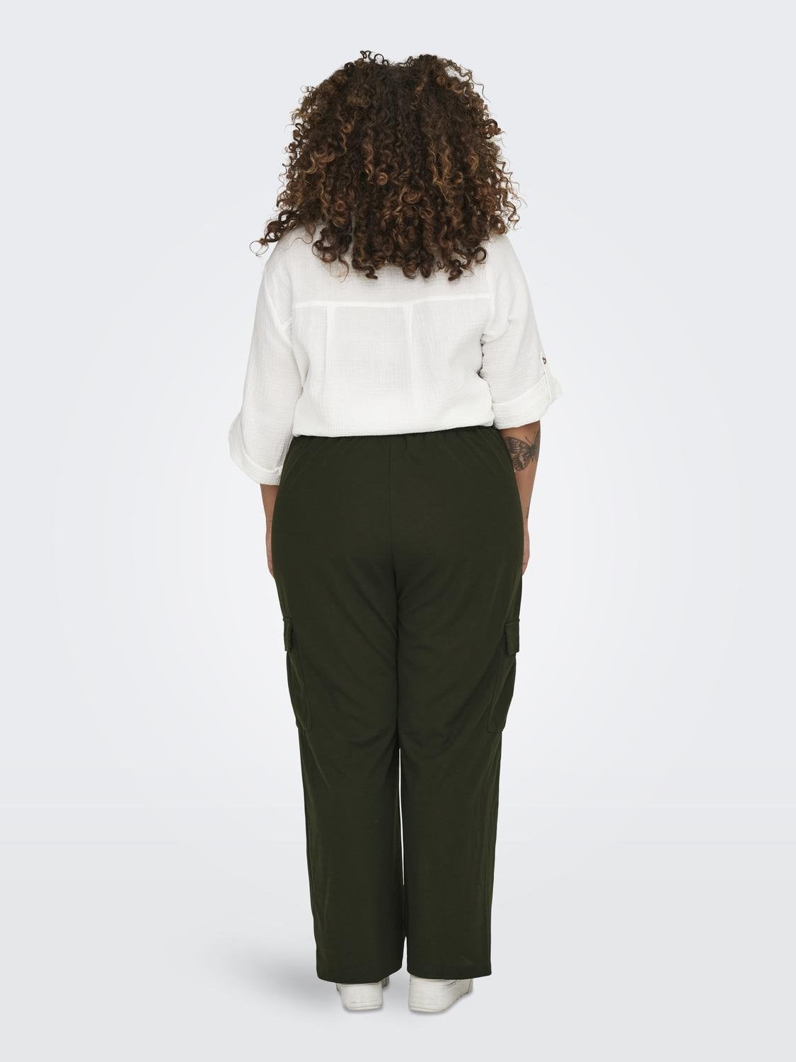 CARVERIA Normal geschnitten Cargo-Hose Winter Moss