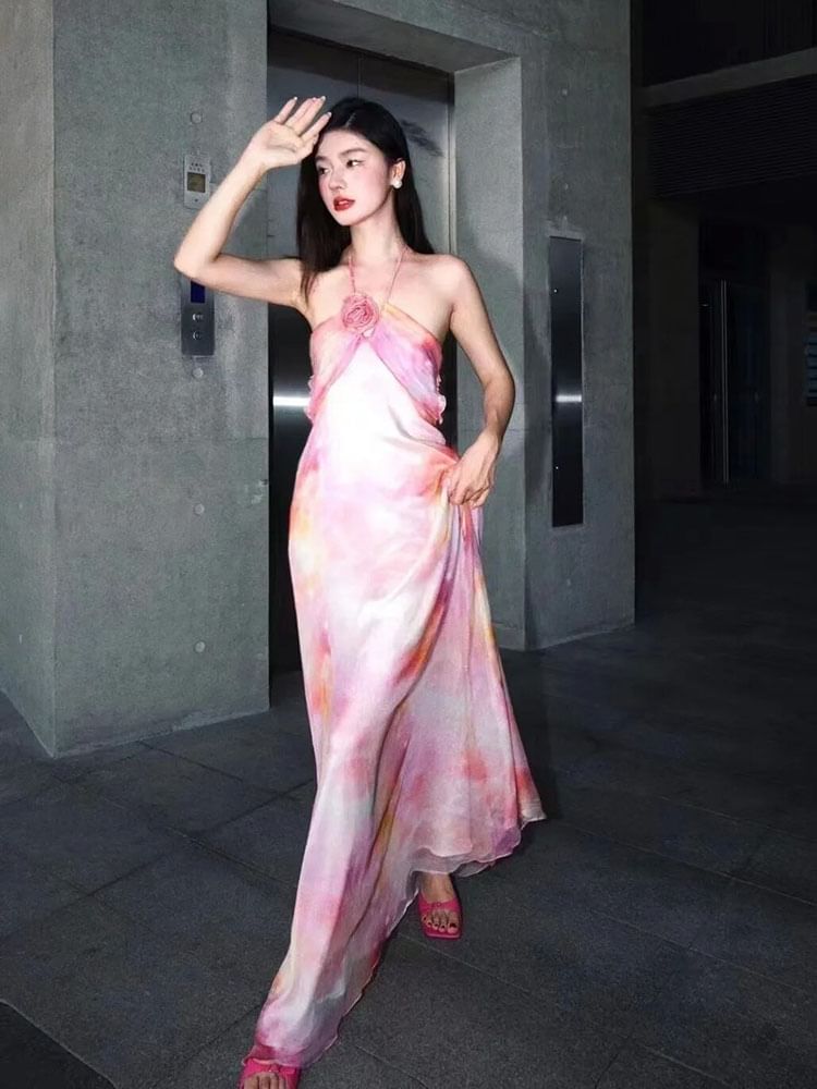 12th Tone - Halter Tie Dye Bloemenaccent Maxi A-lijn Zomerjurk