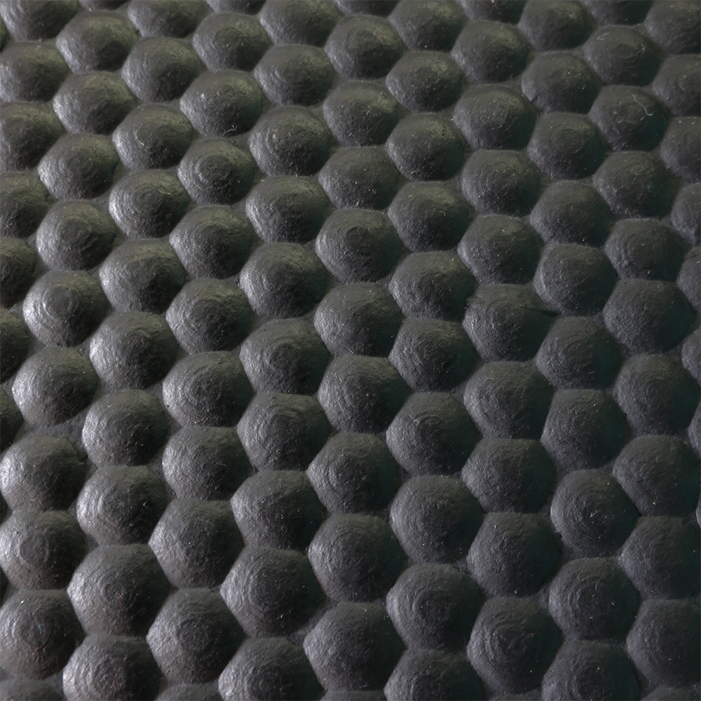 Tapis caoutchouc martelé 6 mm - largeur 200 cm (par mètre linéaire)