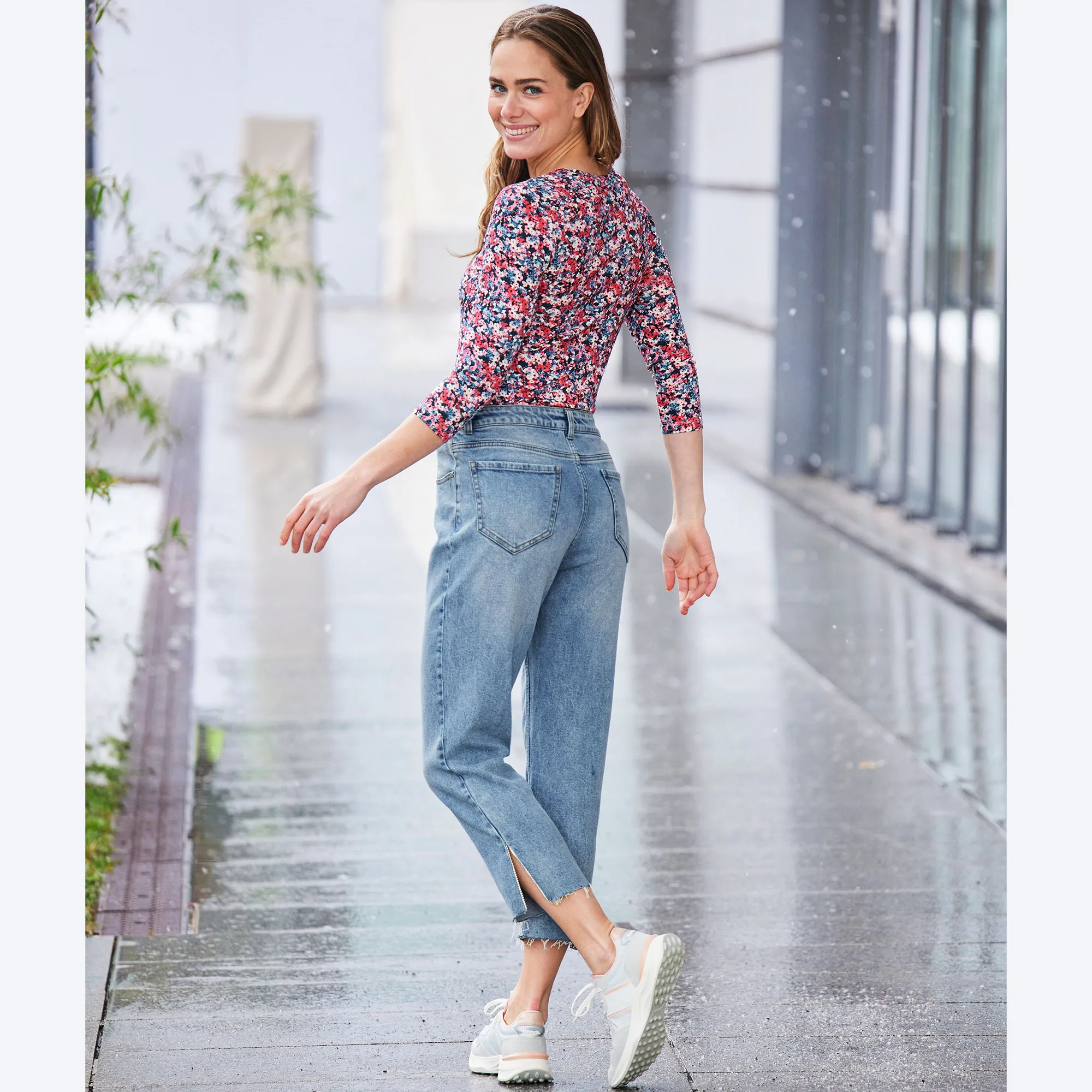 Damen-Jeans mit Strasssteinen