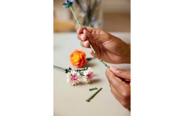 LEGO® Spielbausteine »Icons Botanicals Blumenstrauss Rosa 10342«