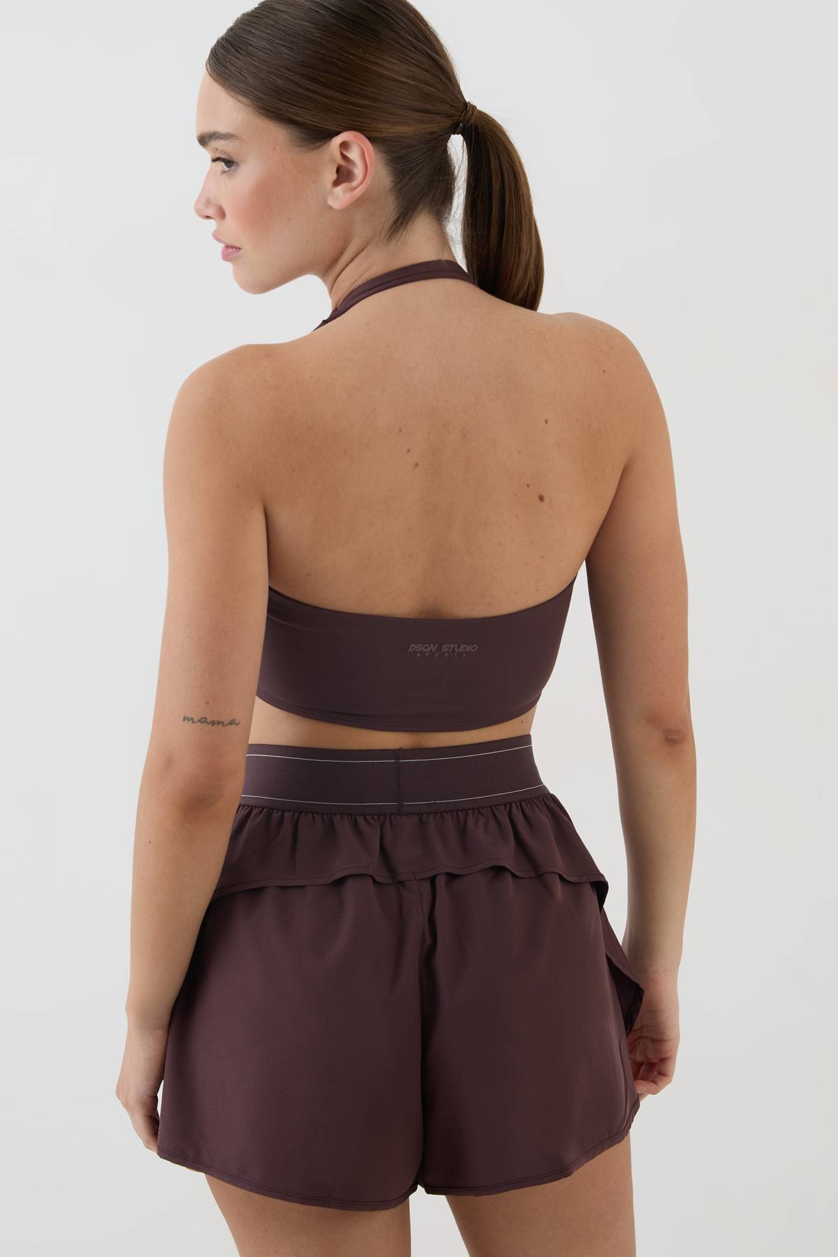 Brassière De Sport À Maintien Léger Dsgn Studio Ultra Sculpt Avec Détail Torsadé Devant