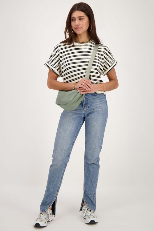 Wit T-shirt met dubbele zwarte strepen