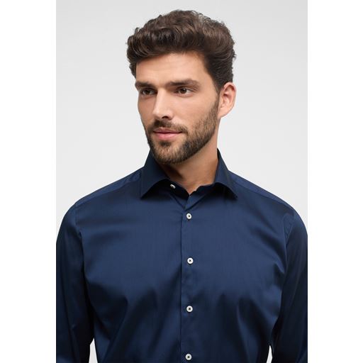 Eterna Langærmet Modern Fit Performance Skjorte, Mørkeblå, 41