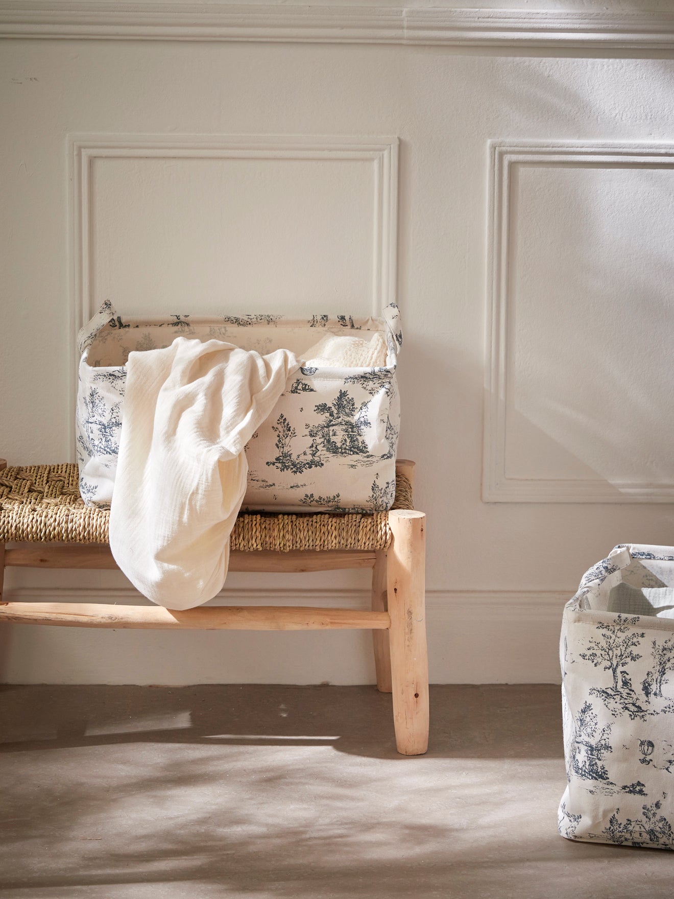 Bac à linge esprit toile de Jouy, petit modèle