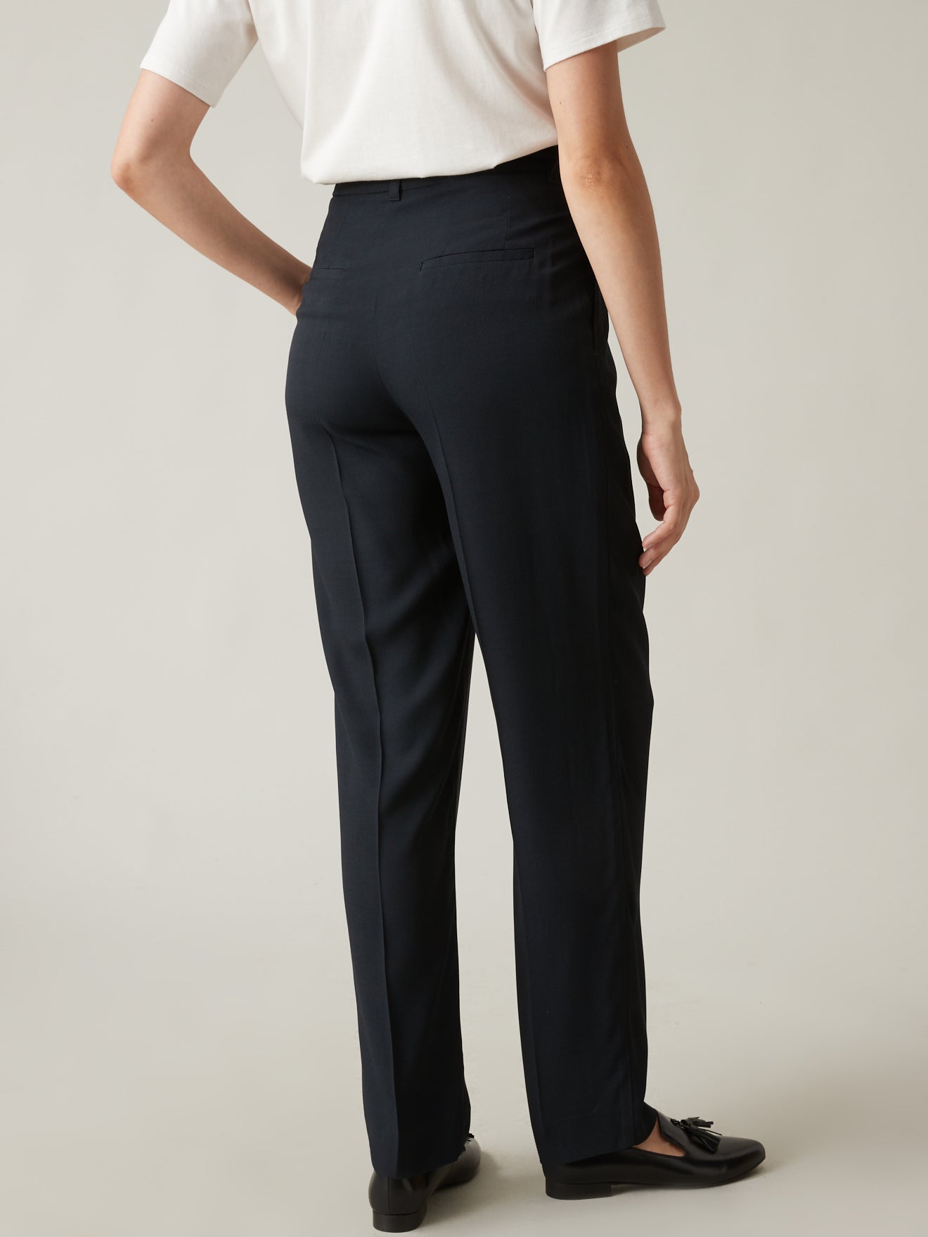 Pantalon carotte femme en crêpe