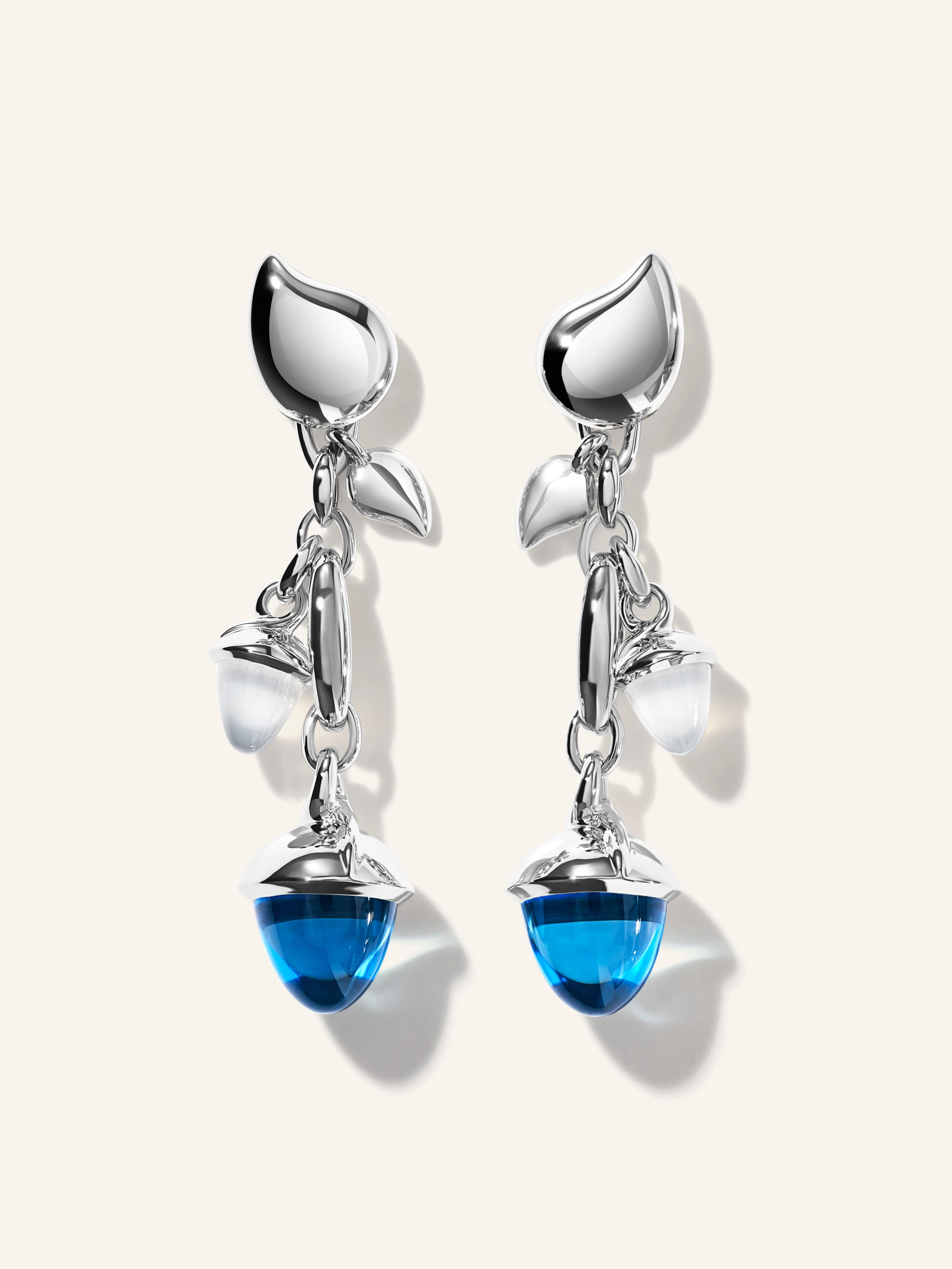 TAMARA COMOLLI Ohrringe OHRRINGE MIKADO DANGLING 2 ACORNS - 'OCEAN' 18K Weißgold
