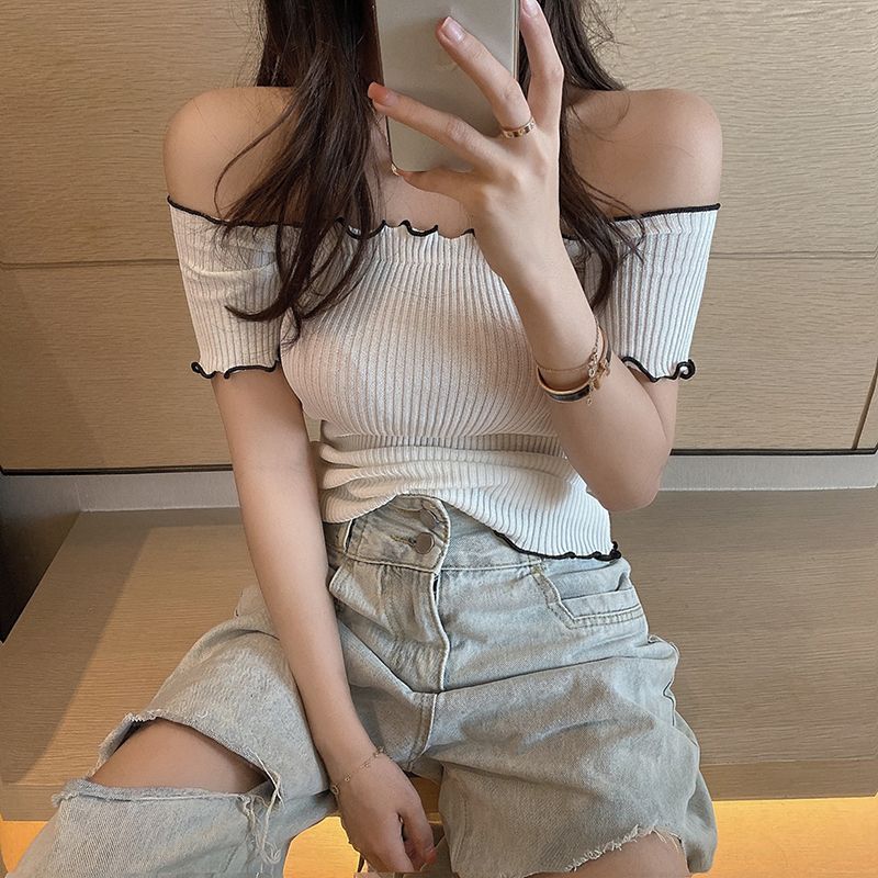 Maisee - Geribbelde top met off-shoulder rand en slablaadjes