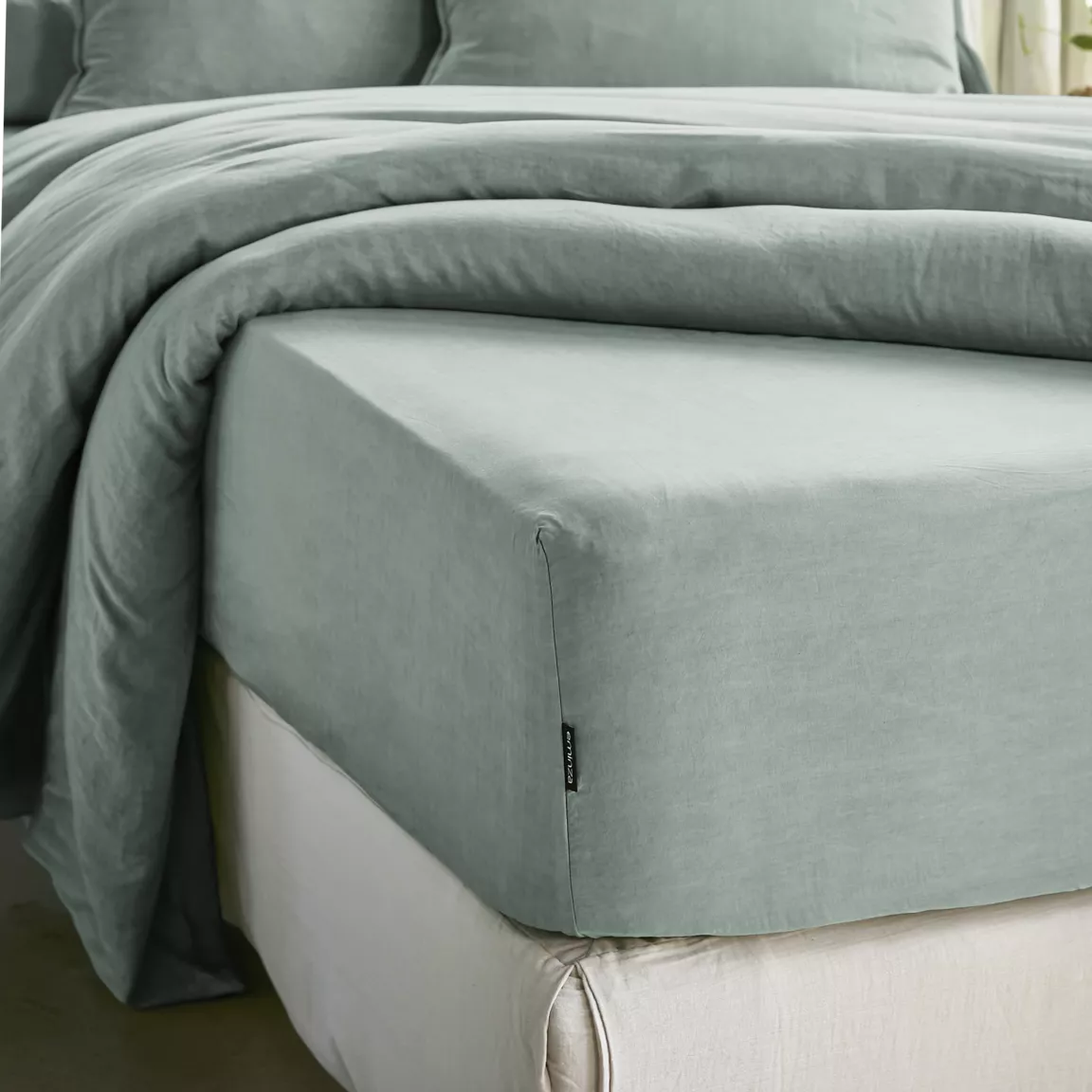 Drap housse lyocell Tencel™ lavé (180 x 200 cm) Olivia Vert eucalyptus