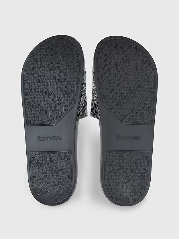 Chinelo com logotipo