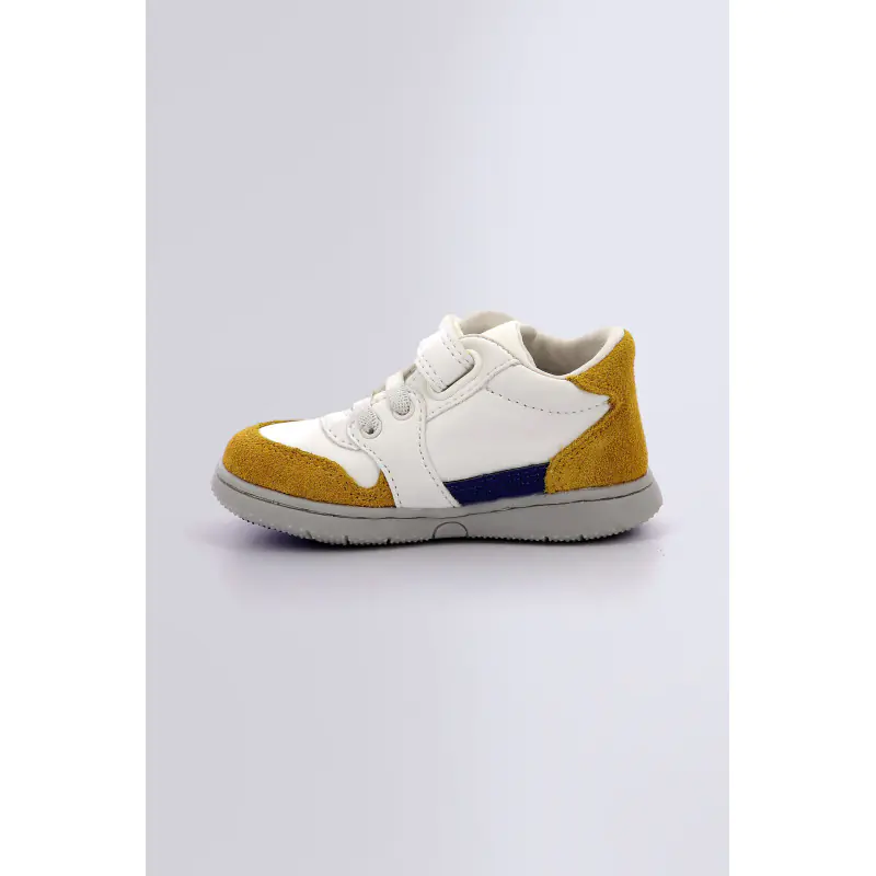 Kickbuvar Blanc camel bleu BASKETS BASSES Synthétique Garçon