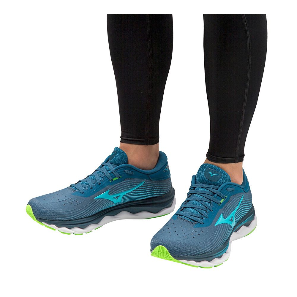 Mizuno WAVE SKY 5 - Chaussures running Homme moroccanb/peacockb/ggeck