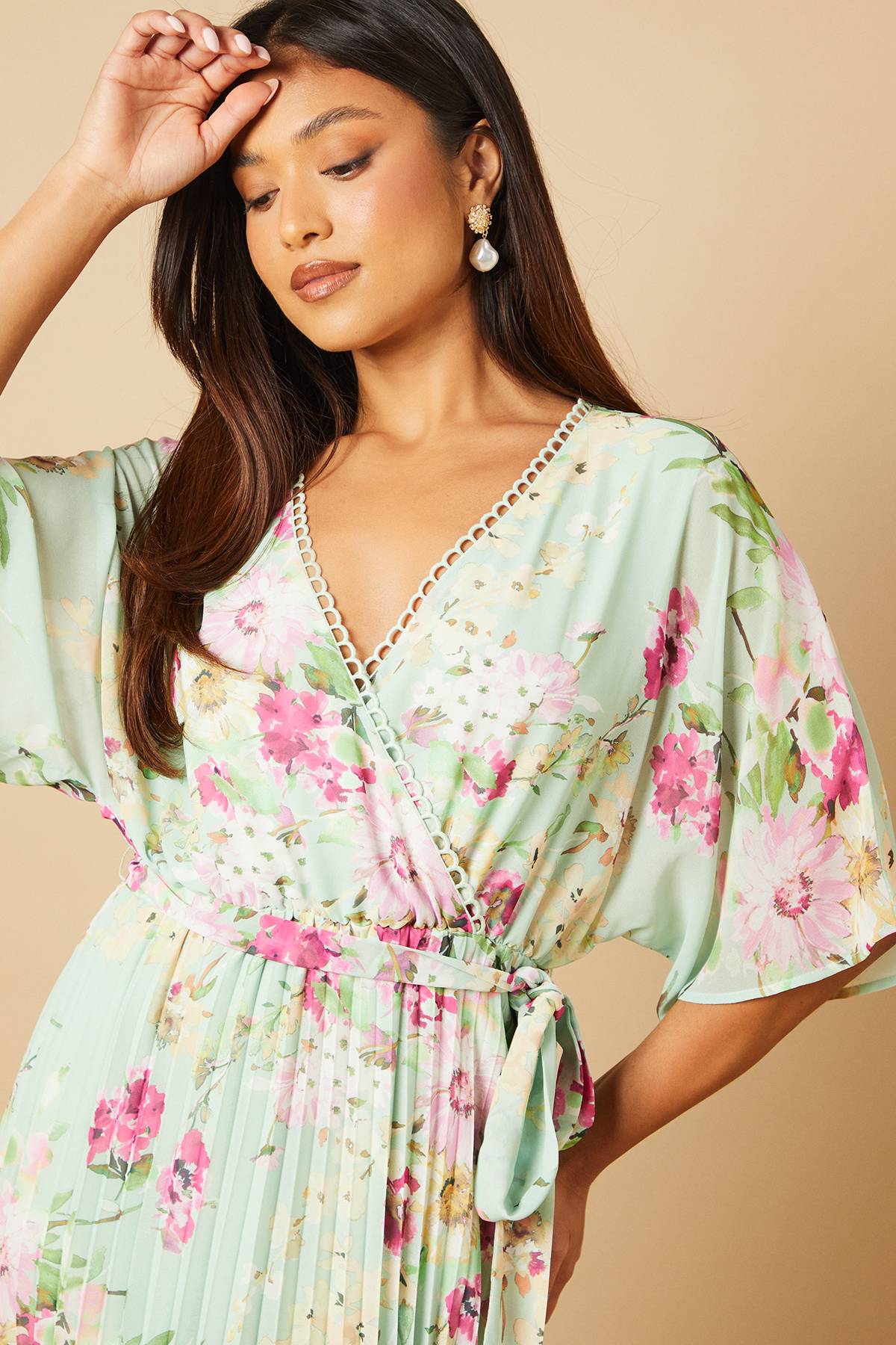 Oasis Robe Midi Plissée à Manches Kimono Petite Occasion