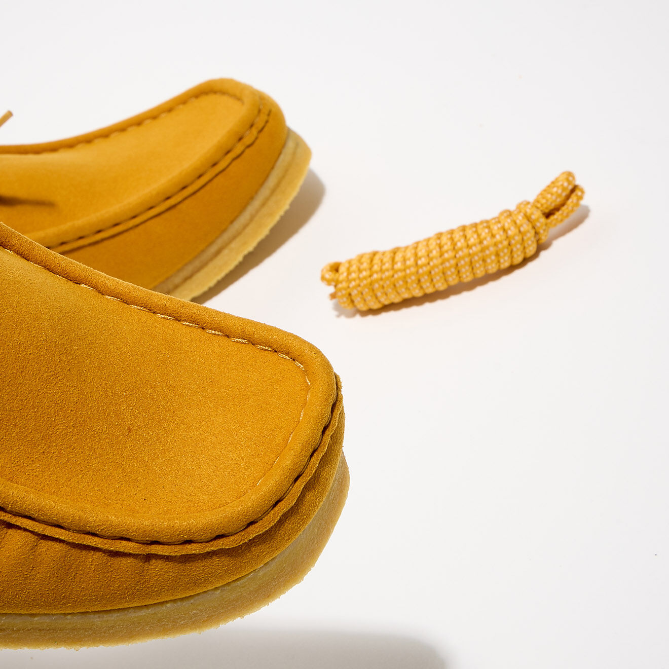 Clarks Originals Derbies en Velours de Cuir Wallabee jaune moutarde