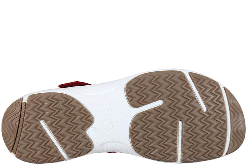 NEW FEET SANDAL I RØDT NUBUCK MED LUKKET TÅ