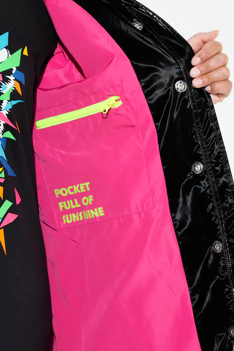 Steppmantel, Straight Fit, Neon-Details, Rückenprint, schwarz