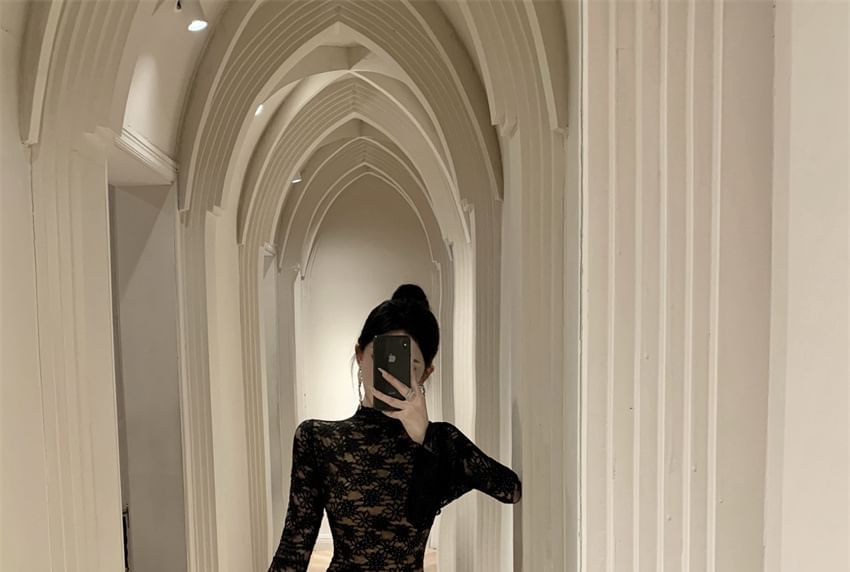 Yilda - Maxi-jurk met wijde mouwen en kanten hals