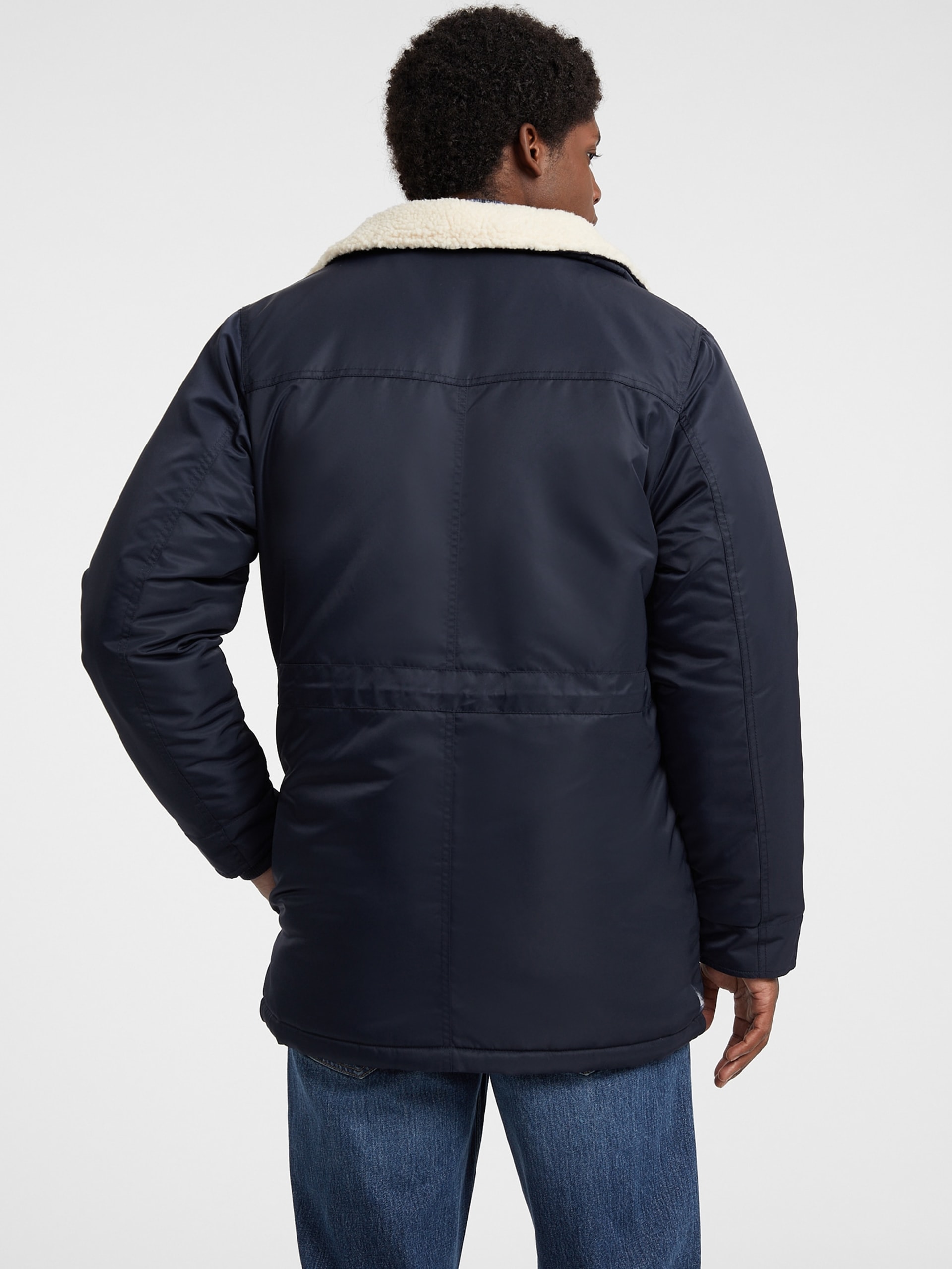 Parka com capuz em nylon