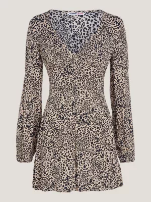 Vestido curto com estampa de leopardo e decote em V