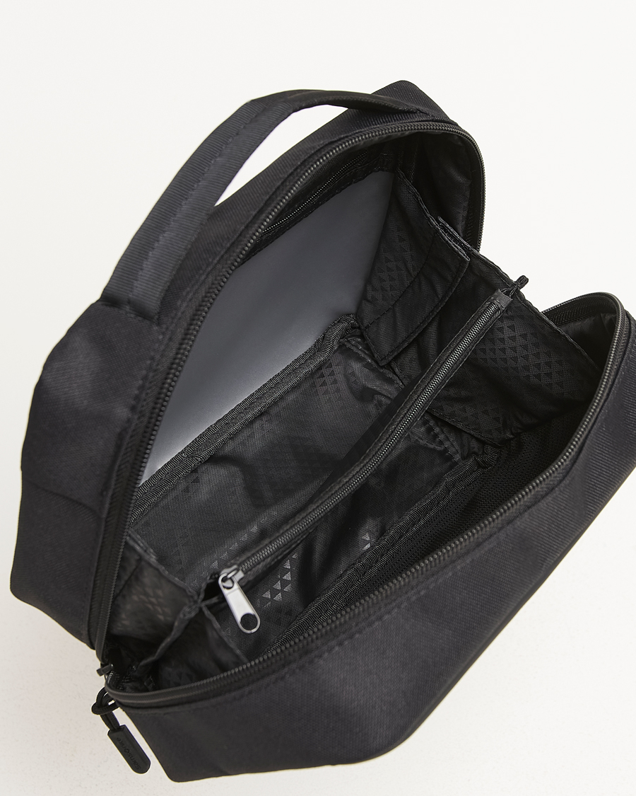 Samsonite StackD Toilet Kit Black