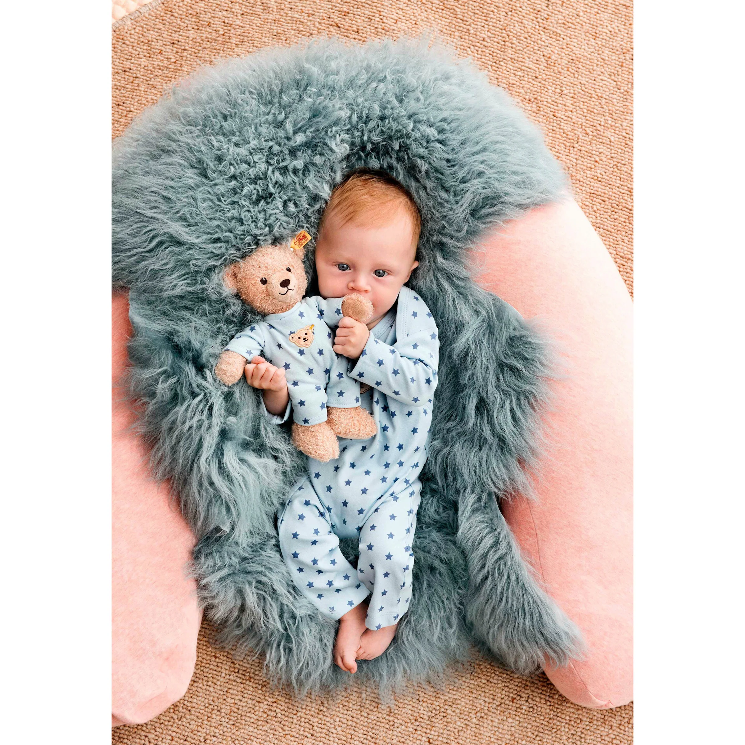 Steiff Teddybär Baby Teddy and Me mit Schlafanzug 25cm beige/blau