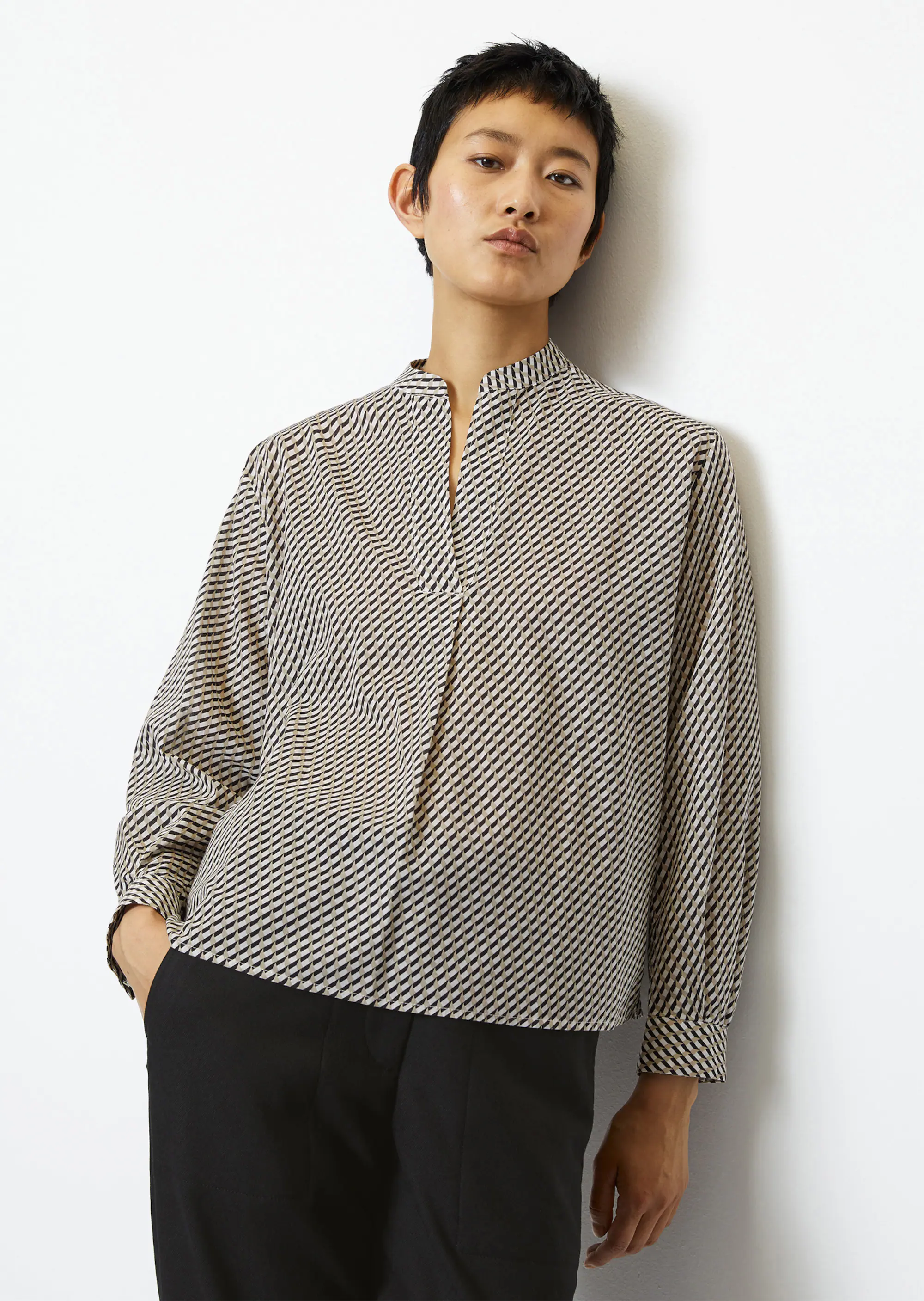 Langarm-Bluse regular mit Allover-Print aus Silky-Touch-Voile-Qualität