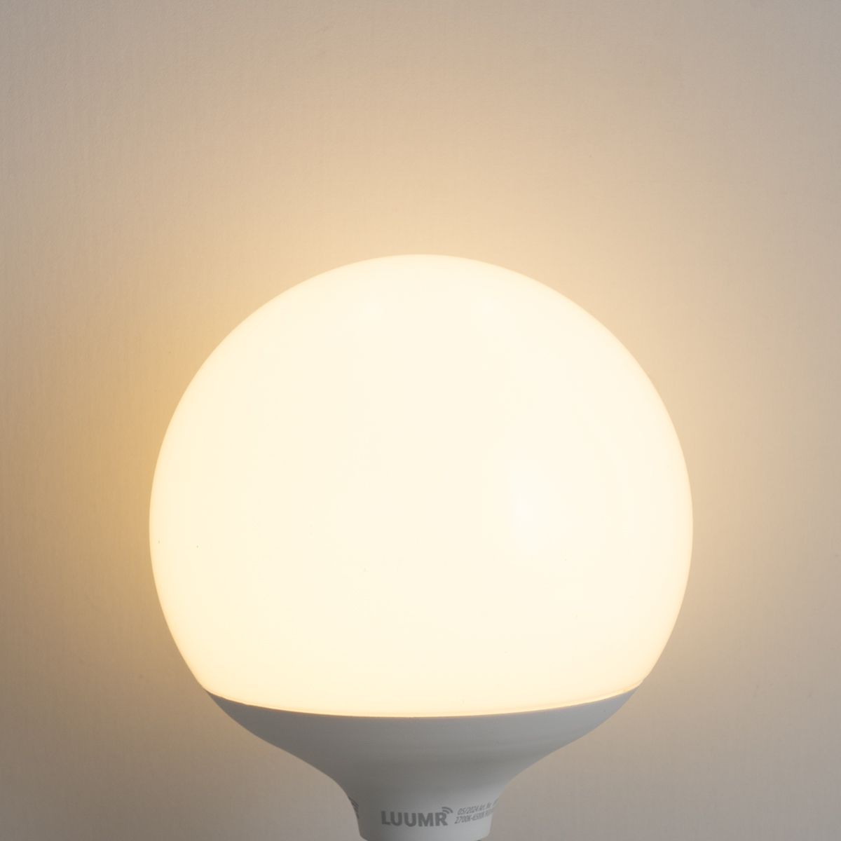 Smart E27 LED lamp G120 mat RGBW 9W 806 lm 2700-6500K