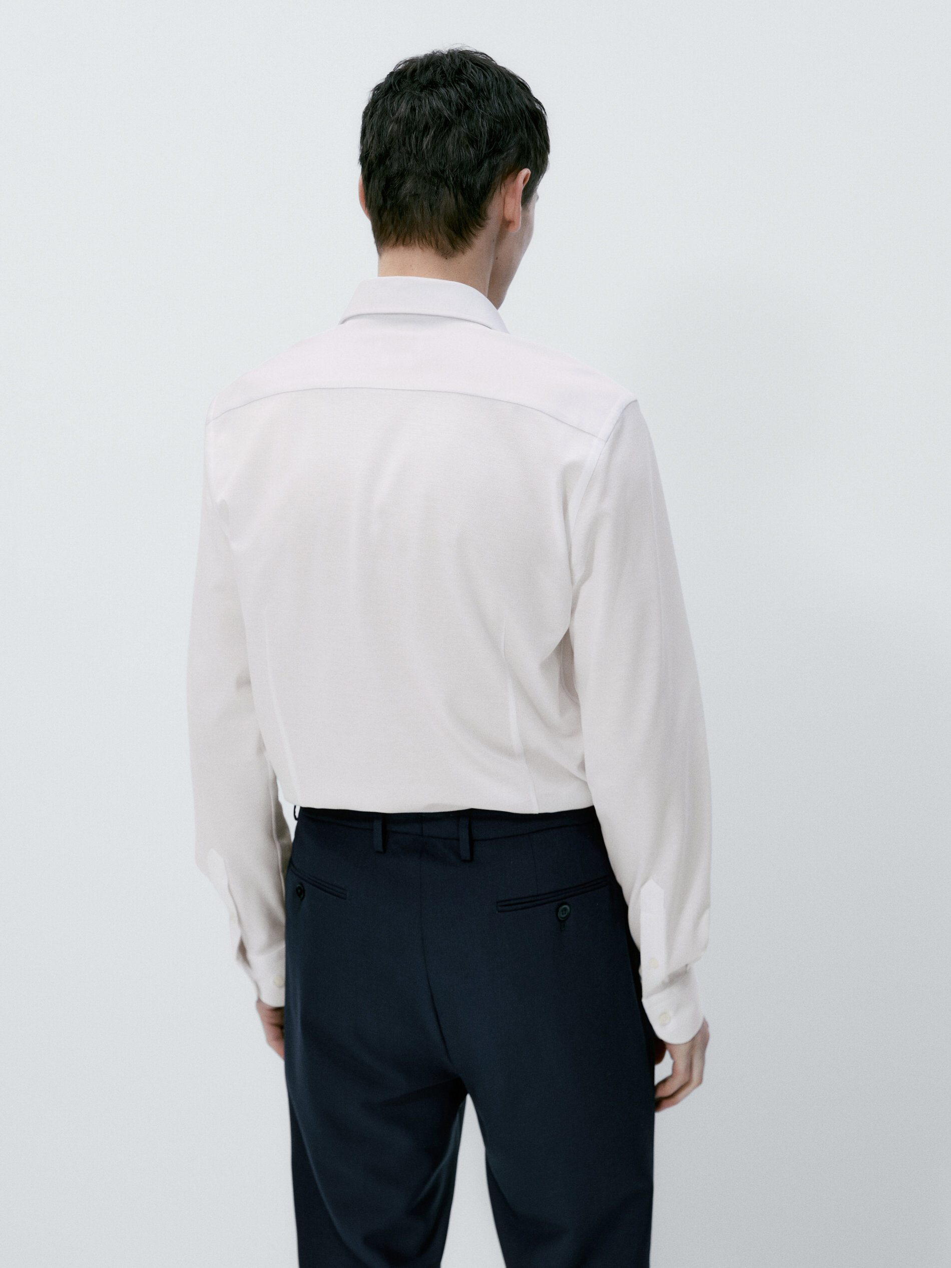 Camisa slim fit com ponto crochê - BRANCA