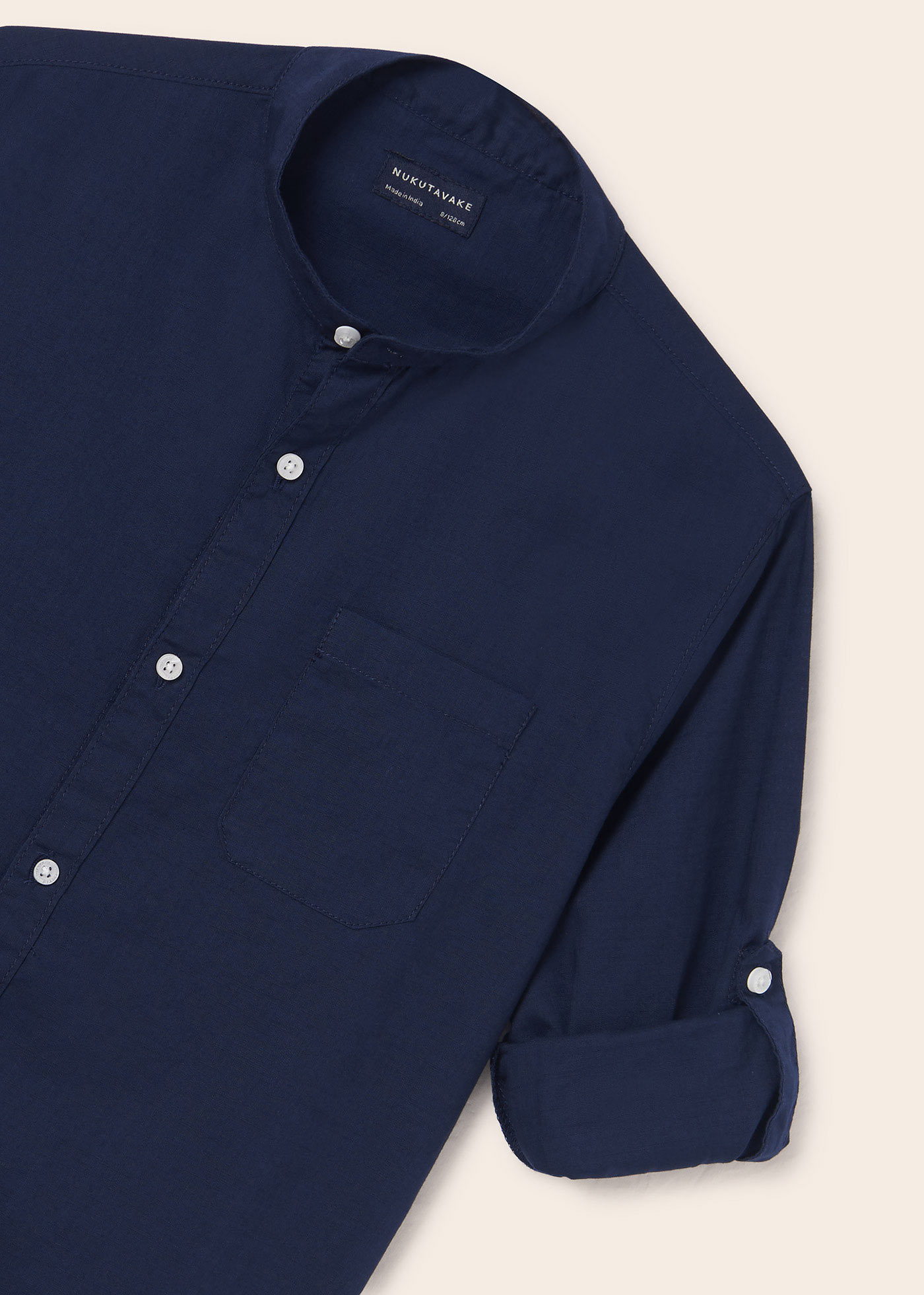 Camisa de algodão sustentável com gola mandarim para meninos
