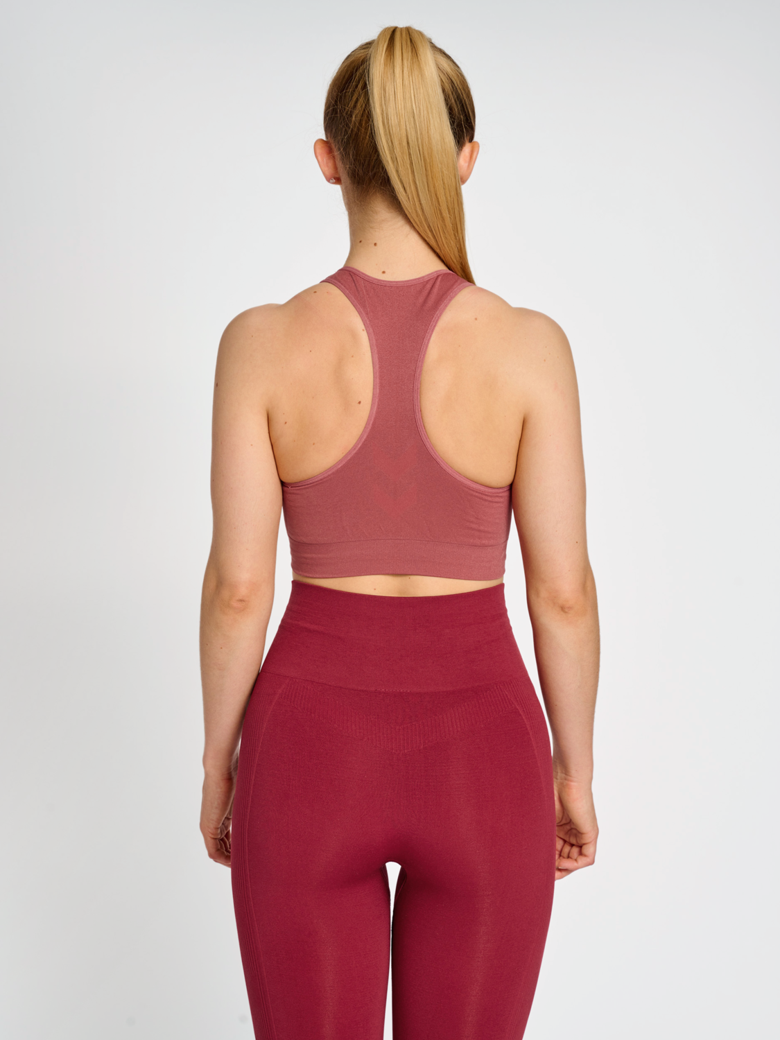 hmlTIF SEAMLESS SPORTS TOP