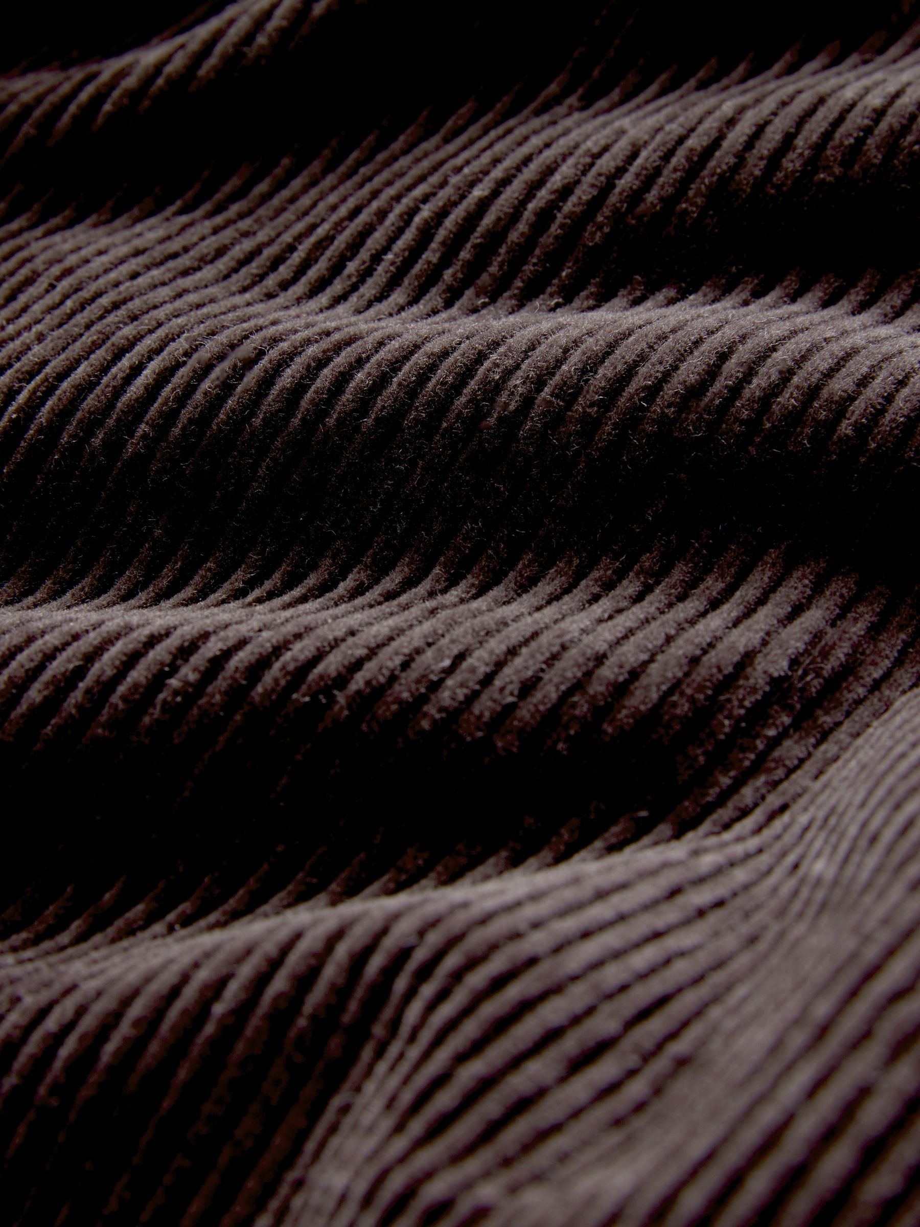 Bruin - Standaard toelopende pasvorm - Corduroy Single Pleated Trousers