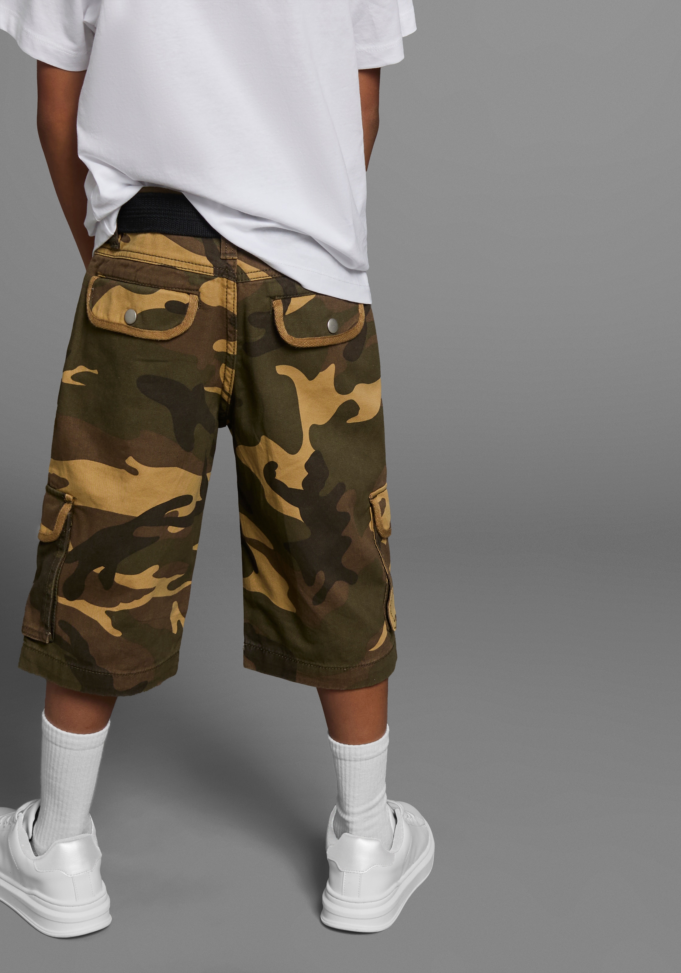 KIDSWORLD Shorts »2tlg. Bermudas mit Gürtel«  mit Textilgürtel