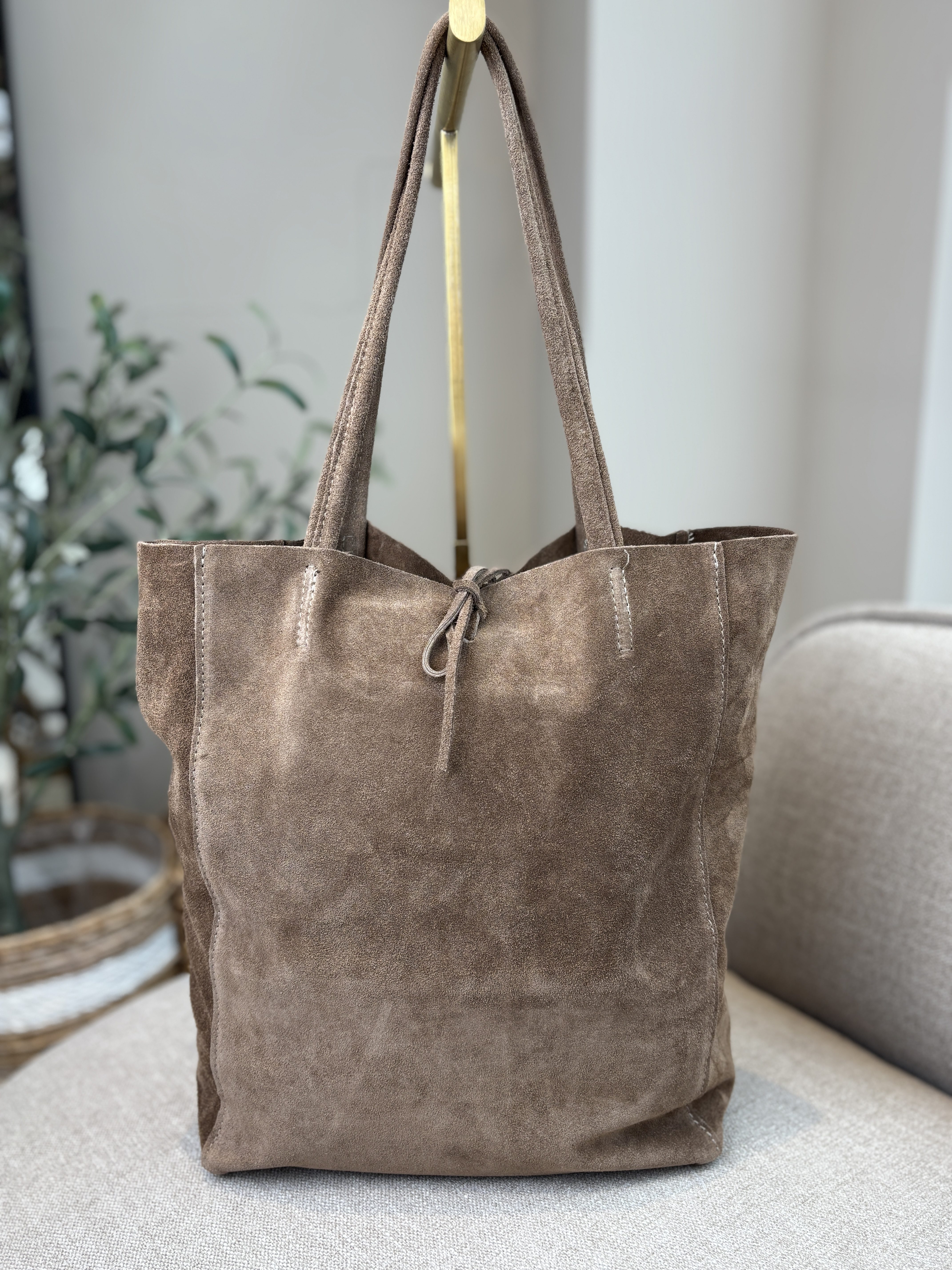 Mia Shopper - Suede Bruin