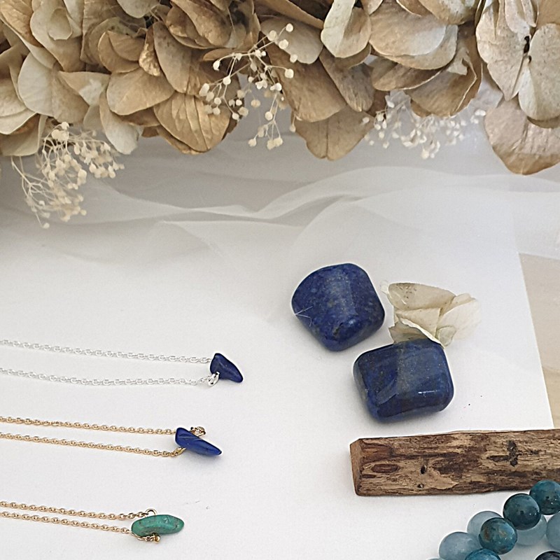 Collier Caillou Lapis lazuli femme or 40 cm