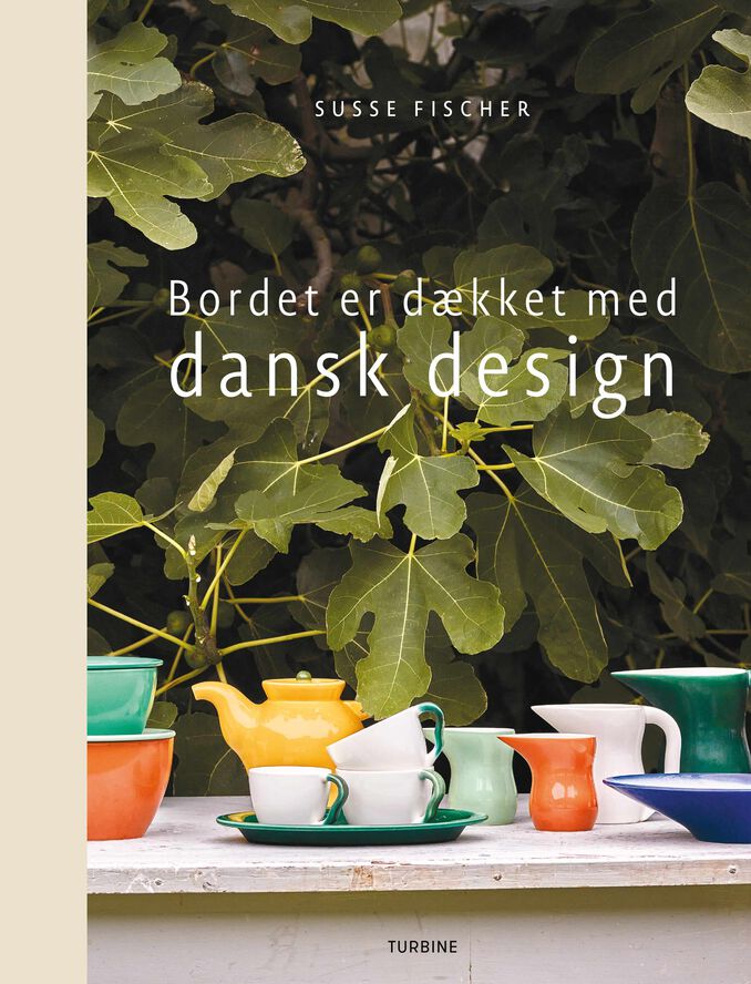Bøger Bordet er dækket med dansk design Multi
