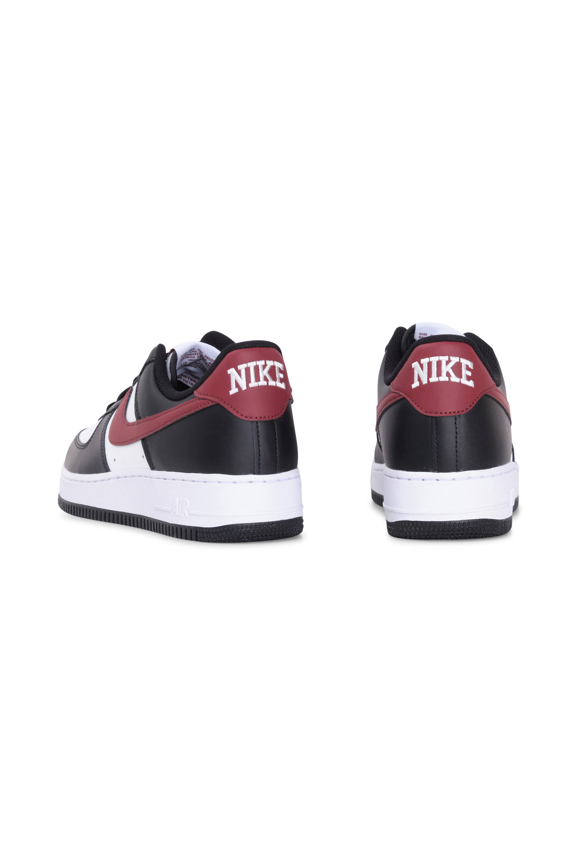 NIKE Baskets NIKE AIR FORCE 1 '07 Noir