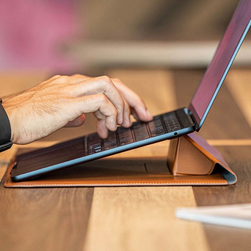 Oslo - Laptop Hoes - Spatbestendig - Kunstleer - Compact Ontwerp