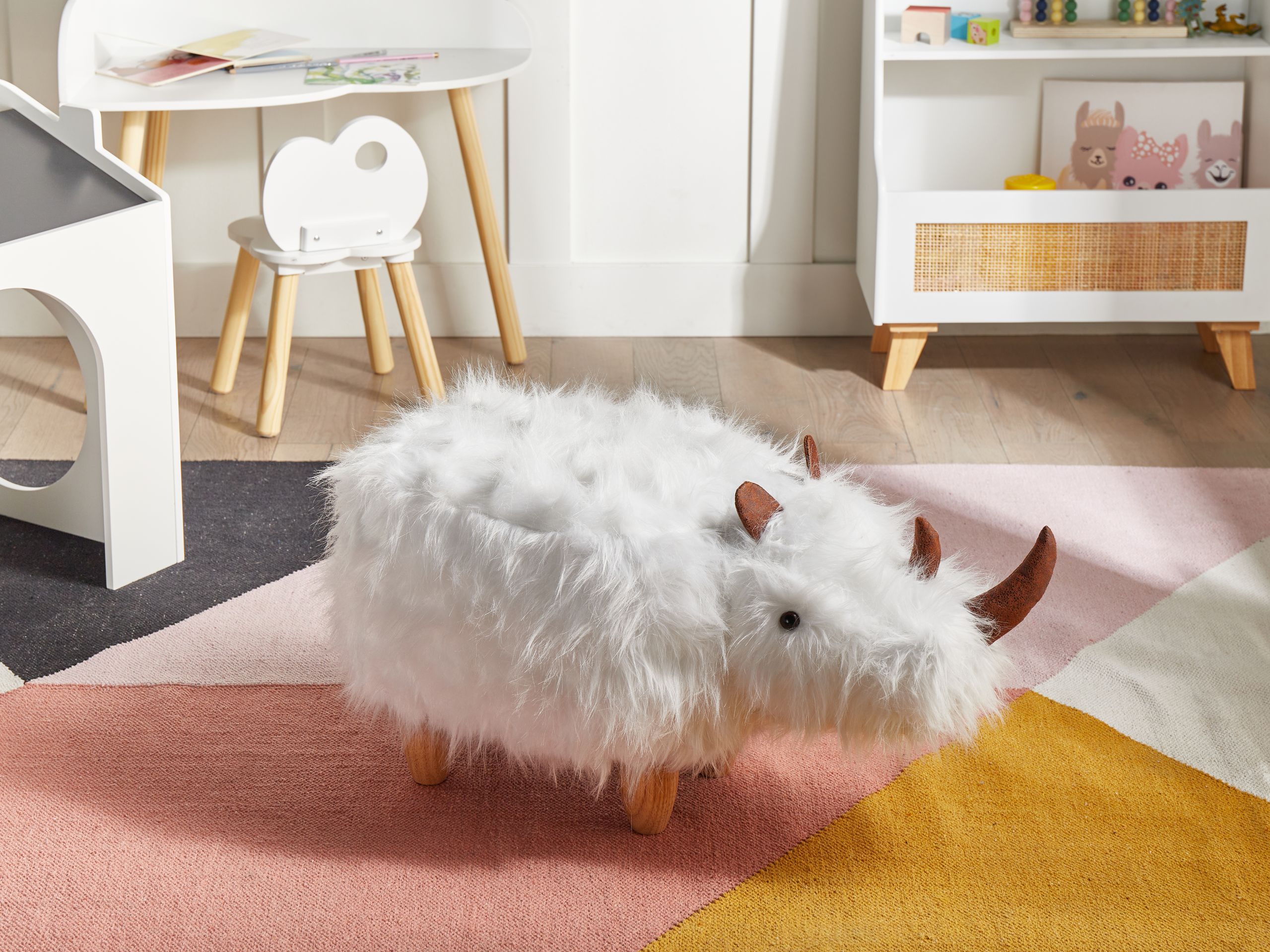 Beliani - WOOLLY - Dierenpoef - Wit  - Nepbont